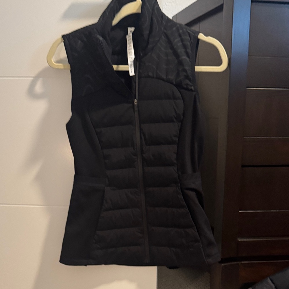 lululemon athletica down for it all black Vest